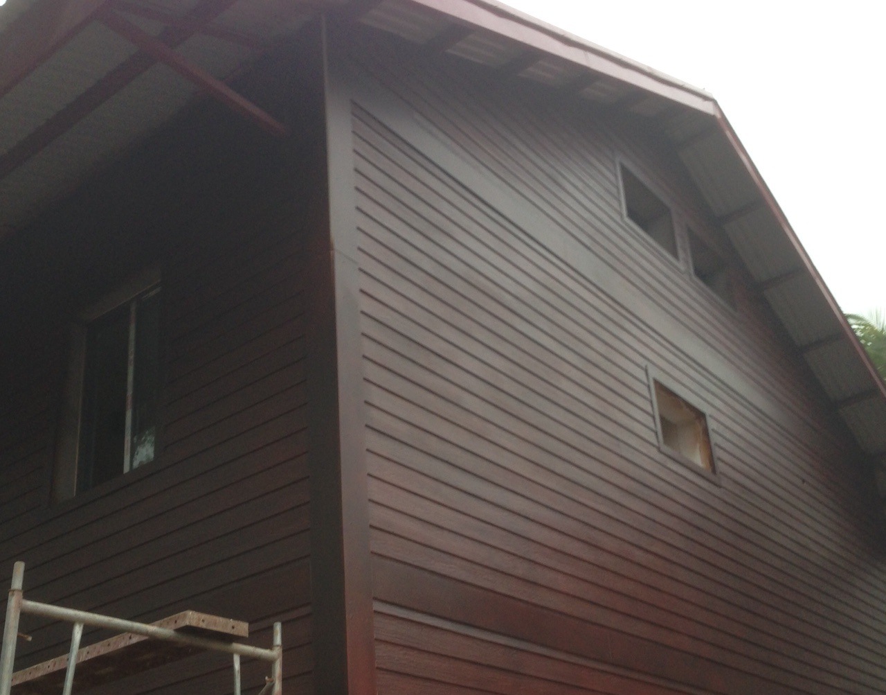 Tấm trần xi măng vân gỗ Smartwood, vật liệu thi công trần nhà toàn diện