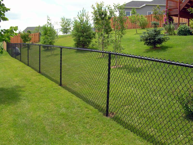 Hàng rào được tạo thành từ các dây thép